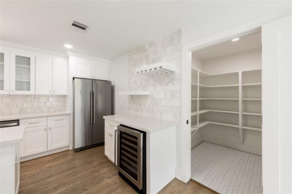 2413 Briarhurst Drive  Houston 77057 Harris - Image 9