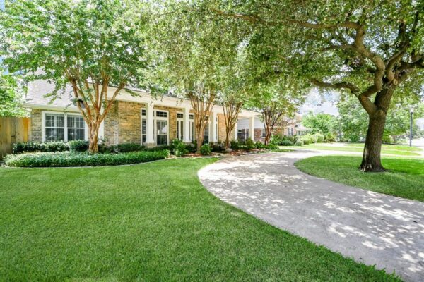 2442 Chimney Rock Road  Houston 77056 Harris - Image 3