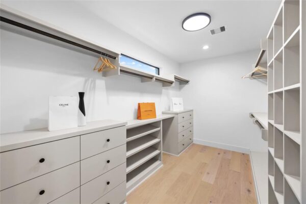 2518 Tannehill Drive  Houston 77008 Harris - Image 11