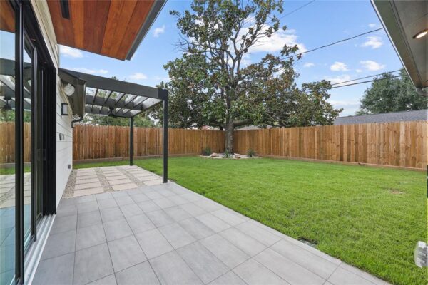2518 Tannehill Drive  Houston 77008 Harris - Image 12