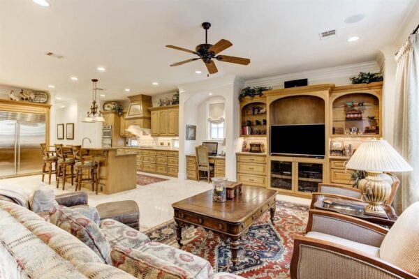 256 S Post Oak Lane  Houston 77056 Harris - Image 2