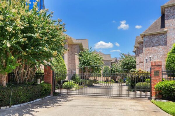 2603 W Lane Drive E Houston 77027 Harris - Image 2