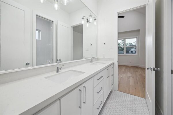 308 E 26th Street  Houston 77008 Harris - Image 31