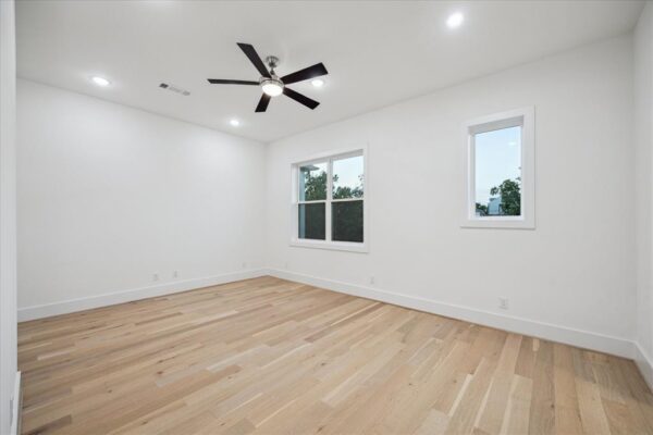308 E 26th Street  Houston 77008 Harris - Image 33