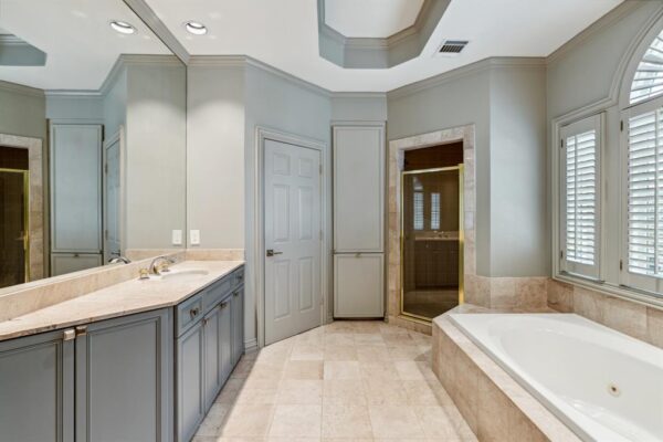 311 Indian Bayou  Houston 77057 Harris - Image 30
