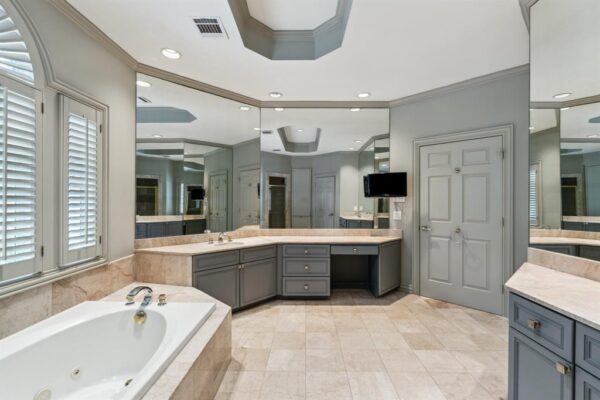 311 Indian Bayou  Houston 77057 Harris - Image 31
