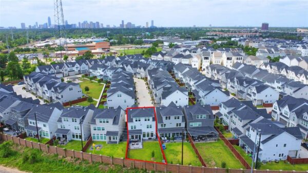 3124 Somerset Levens Lane  Houston 77055 Harris - Image 31