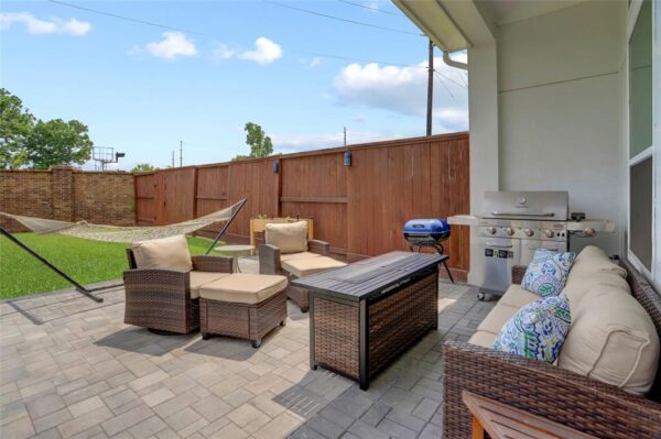 3124 Somerset Levens Lane  Houston 77055 Harris - Image 9