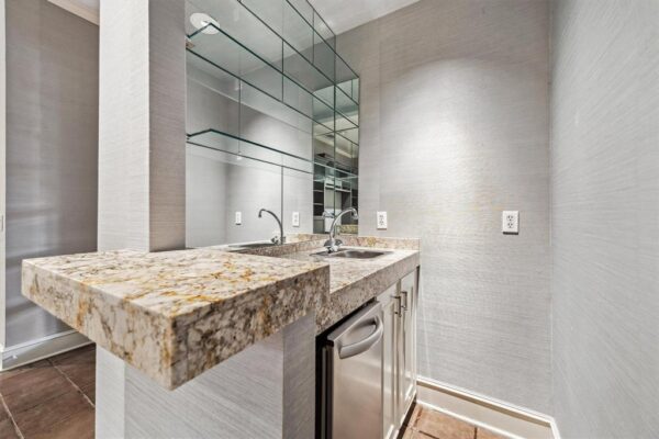 3126 Mid Lane  Houston 77027 Harris - Image 15