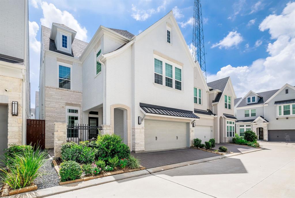 3204 Ridgeway Valley Lane  Houston 77055 Harris - Image 2