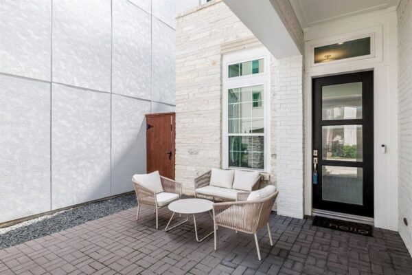 3204 Ridgeway Valley Lane  Houston 77055 Harris - Image 3