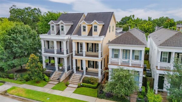 326 W 24th Street  Houston 77008 Harris - Image 2