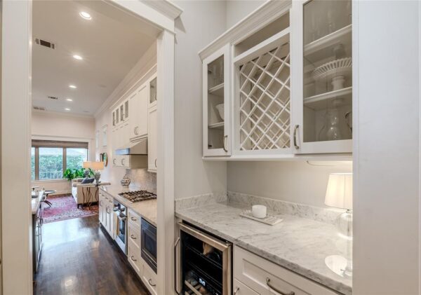 326 W 24th Street  Houston 77008 Harris - Image 9