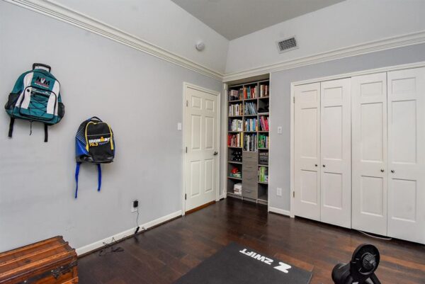 327 Cinnamon Oak Lane  Houston 77079 Harris - Image 11