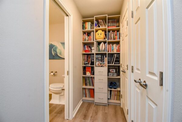 327 Cinnamon Oak Lane  Houston 77079 Harris - Image 17