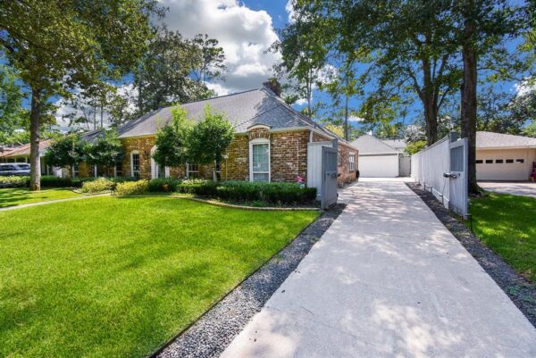 327 Cinnamon Oak Lane  Houston 77079 Harris - Image 3