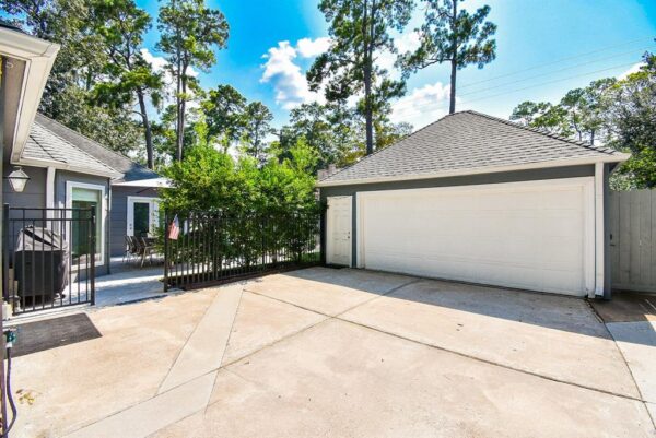 327 Cinnamon Oak Lane  Houston 77079 Harris - Image 29
