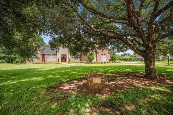 3610 Pembrooke Drive  Richmond 77406 Fort Bend - Image 2