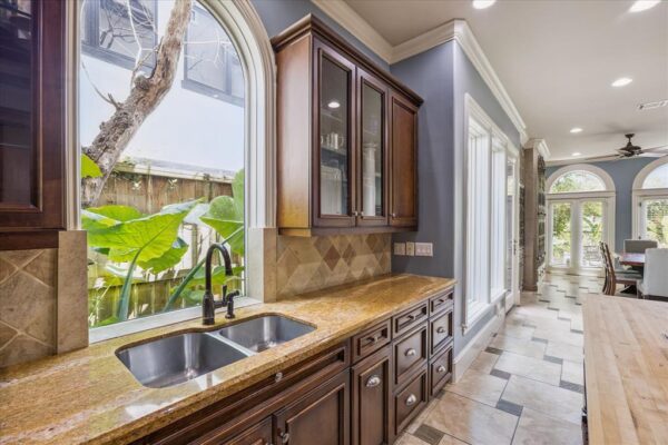 37 Hackberry Lane  Houston 77027 Harris - Image 10