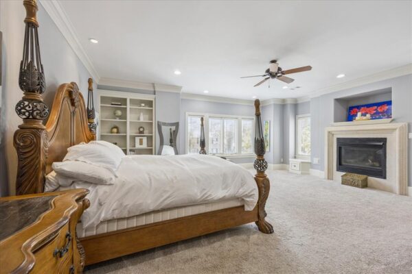 37 Hackberry Lane  Houston 77027 Harris - Image 13