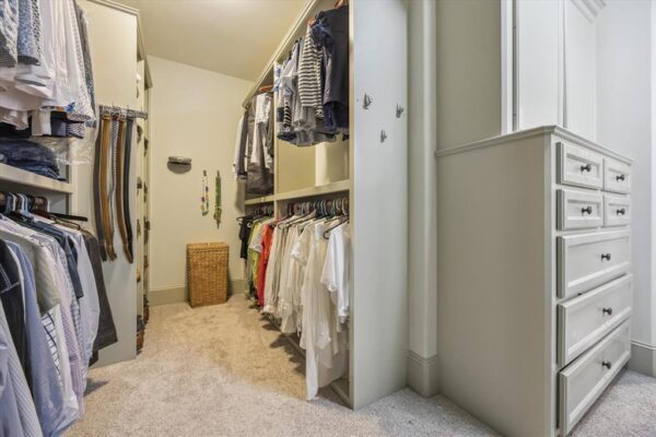 37 Hackberry Lane  Houston 77027 Harris - Image 17
