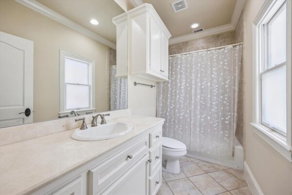 37 Hackberry Lane  Houston 77027 Harris - Image 22