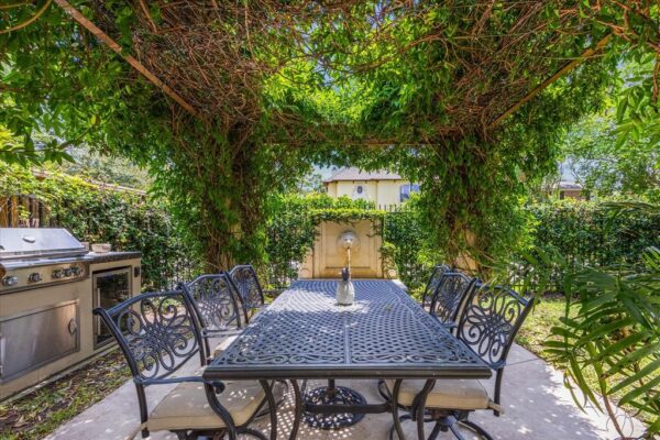 37 Hackberry Lane  Houston 77027 Harris - Image 27