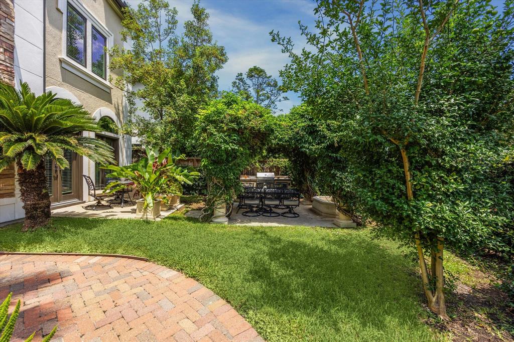 37 Hackberry Lane  Houston 77027 Harris - Image 29