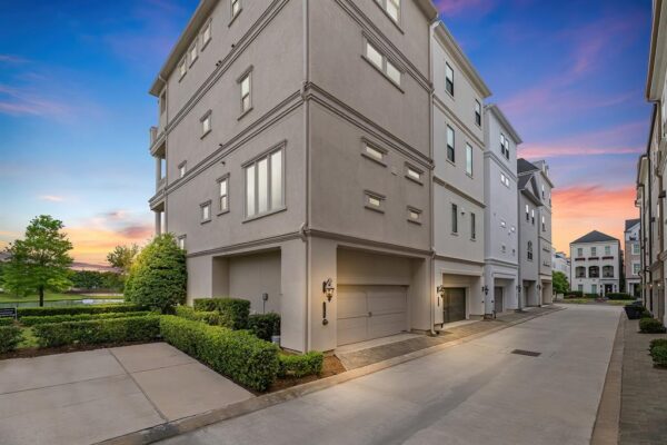 3709 Somerset Commons Lane  Houston 77055 Harris - Image 30