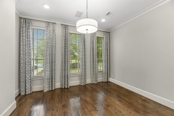 3709 Somerset Commons Lane  Houston 77055 Harris - Image 5