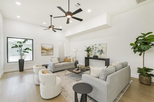 3720 Ella Boulevard  Houston 77018 Harris - Image 17