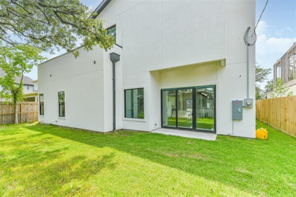 3720 Ella Boulevard  Houston 77018 Harris - Image 2