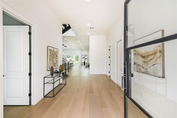 3720 Ella Boulevard  Houston 77018 Harris - Image 3