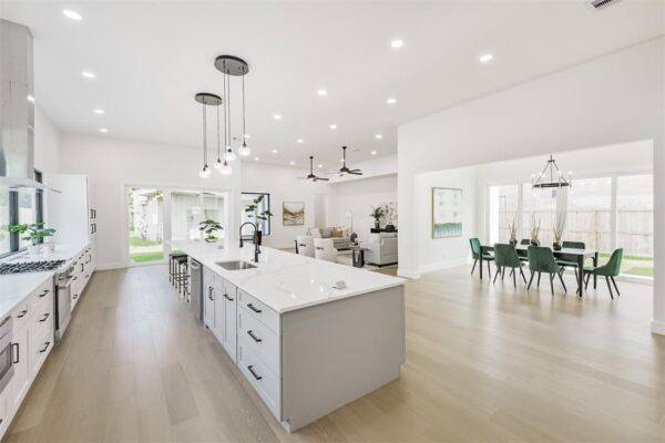 3720 Ella Boulevard  Houston 77018 Harris - Image 8