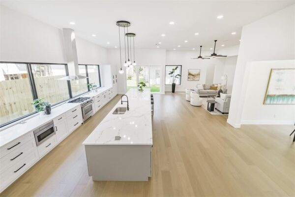 3720 Ella Boulevard  Houston 77018 Harris - Image 9