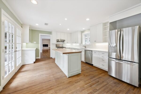 3838 Meadow Lake Lane  Houston 77027 Harris - Image 12