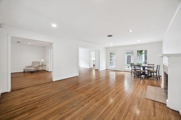 3838 Meadow Lake Lane  Houston 77027 Harris - Image 5