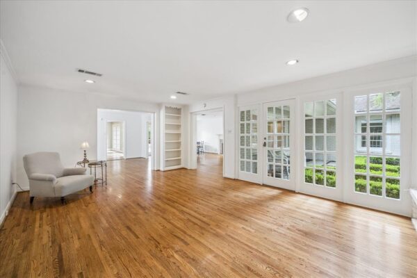 3838 Meadow Lake Lane  Houston 77027 Harris - Image 8
