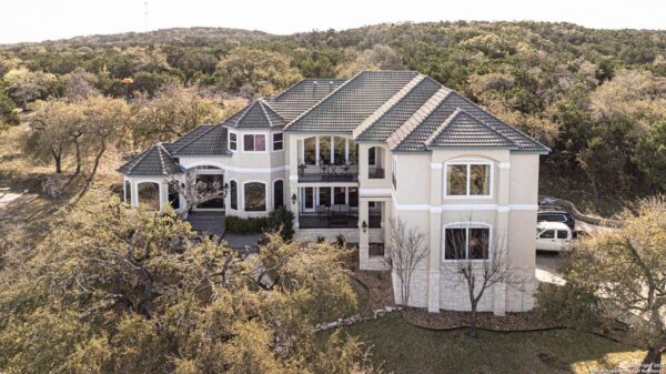 112 Los Colinas  Spring Branch 78070 Comal - Image 2