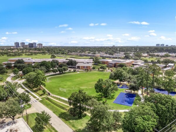 417 Rancho Bauer Drive  Houston 77079 Harris - Image 13