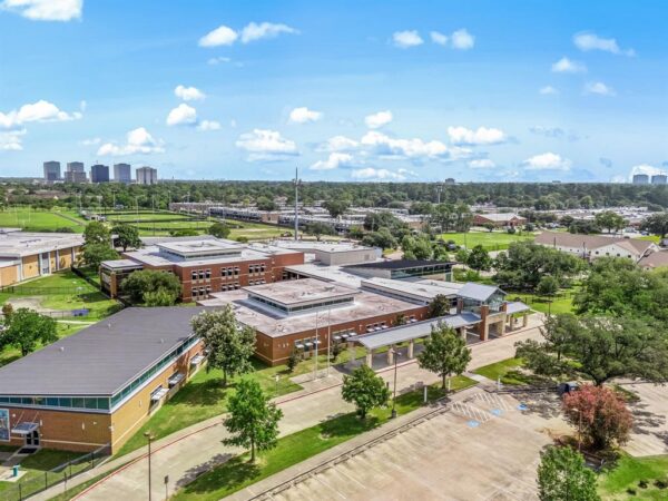 417 Rancho Bauer Drive  Houston 77079 Harris - Image 14