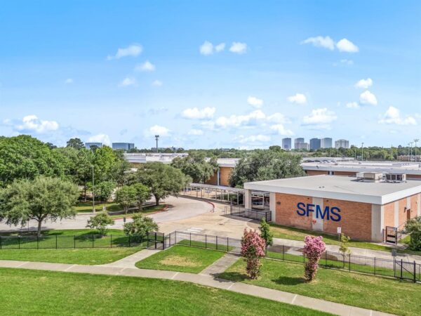 417 Rancho Bauer Drive  Houston 77079 Harris - Image 15