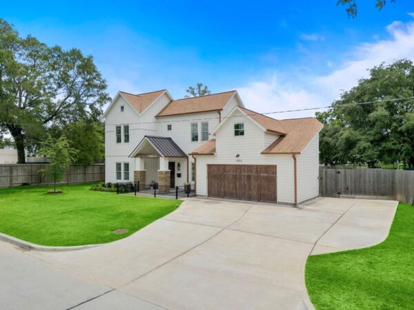 1003 Wakefield Drive  Houston 77018 Harris - Image 2