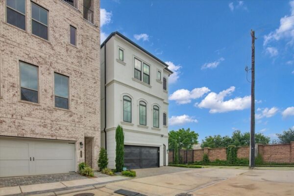 3502 Dorset Cliff Lane  Houston 77055 Harris - Image 2