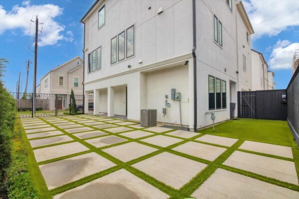 3502 Dorset Cliff Lane  Houston 77055 Harris - Image 8