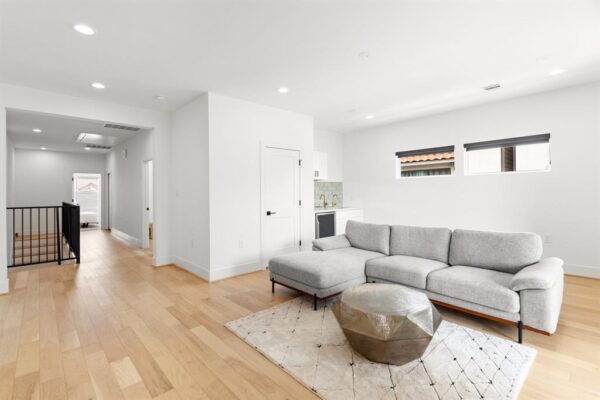 4226 Gibson Street  Houston 77007 Harris - Image 27