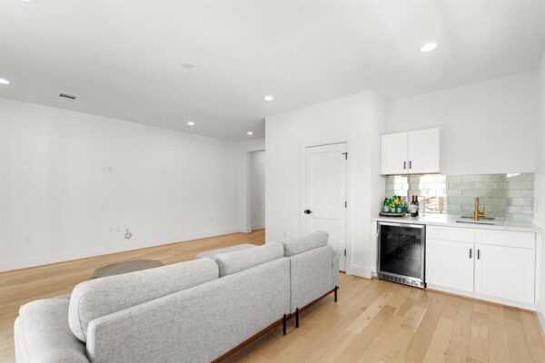 4226 Gibson Street  Houston 77007 Harris - Image 28