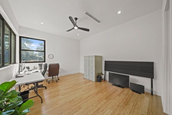 9909-larston-street-houston-77055-harris - Image 12