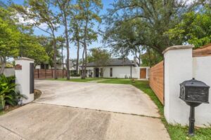5602 Woodway Drive  Houston 77056 Harris
