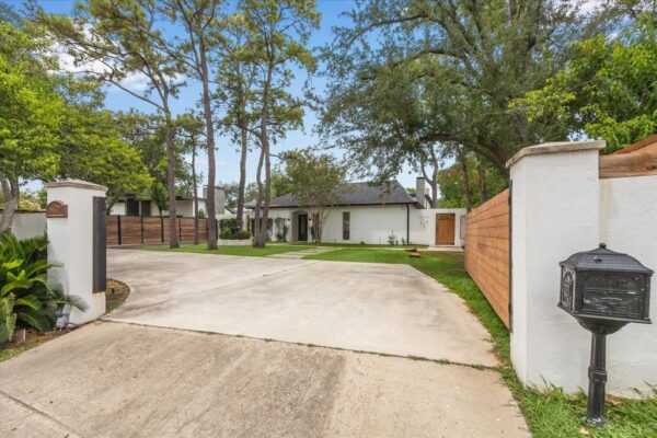 5602 Woodway Drive  Houston 77056 Harris